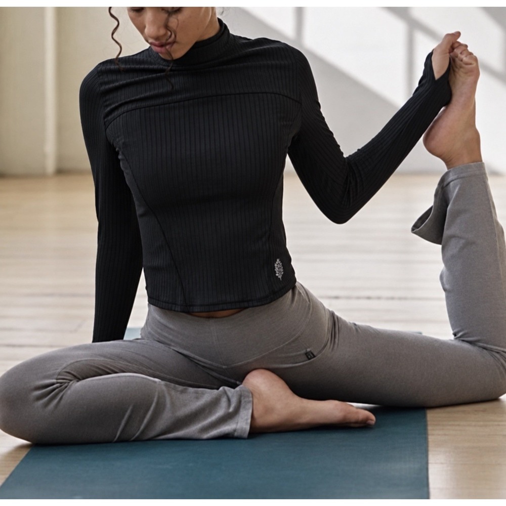 FP Movement Tempo Ribbed Turtleneck Top S Black Long Sleeve Yoga NWT